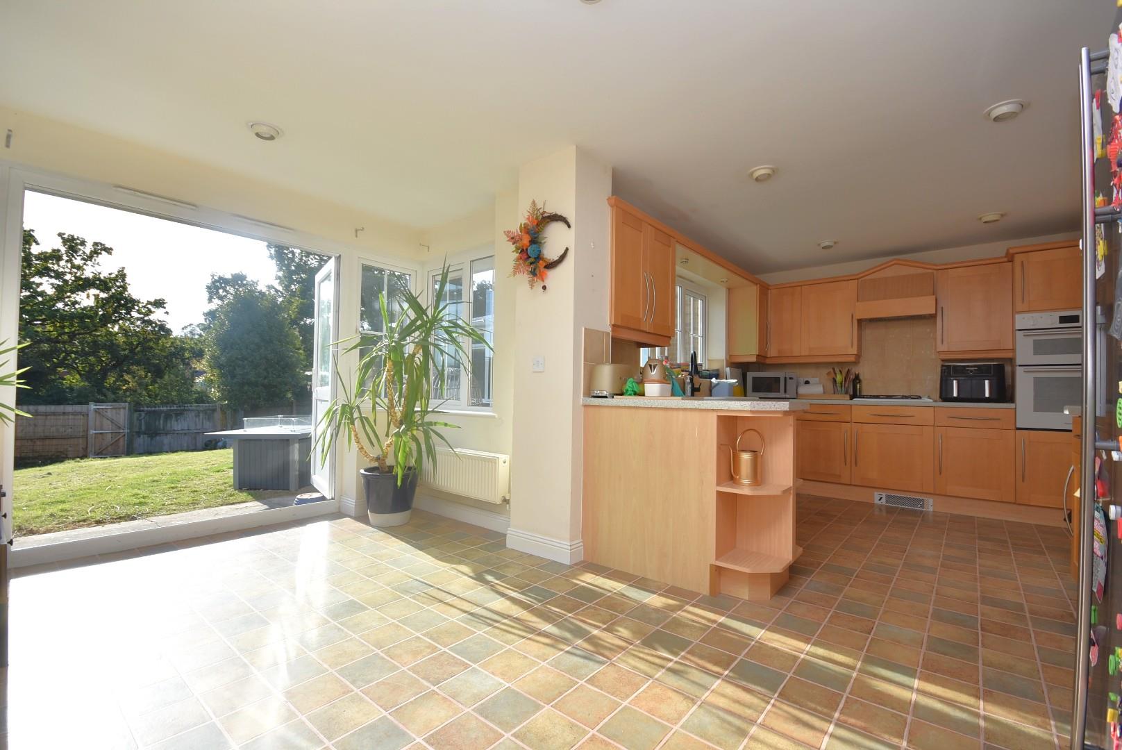 19 Heol Fioled, Barry, CF63 1HB